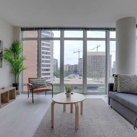 Wonderful 2Br Apartment At Crystal City 알링턴 외부 사진