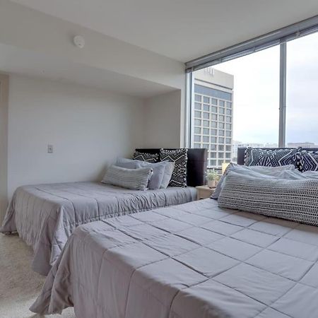 Wonderful 2Br Apartment At Crystal City 알링턴 외부 사진