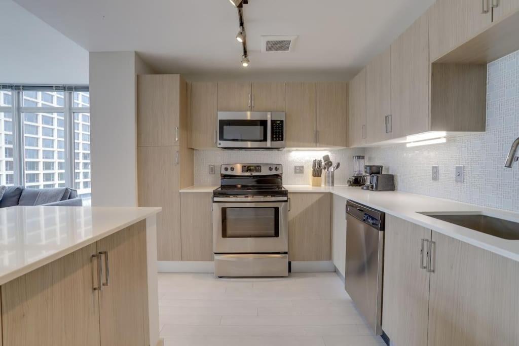 Wonderful 2Br Apartment At Crystal City 알링턴 외부 사진