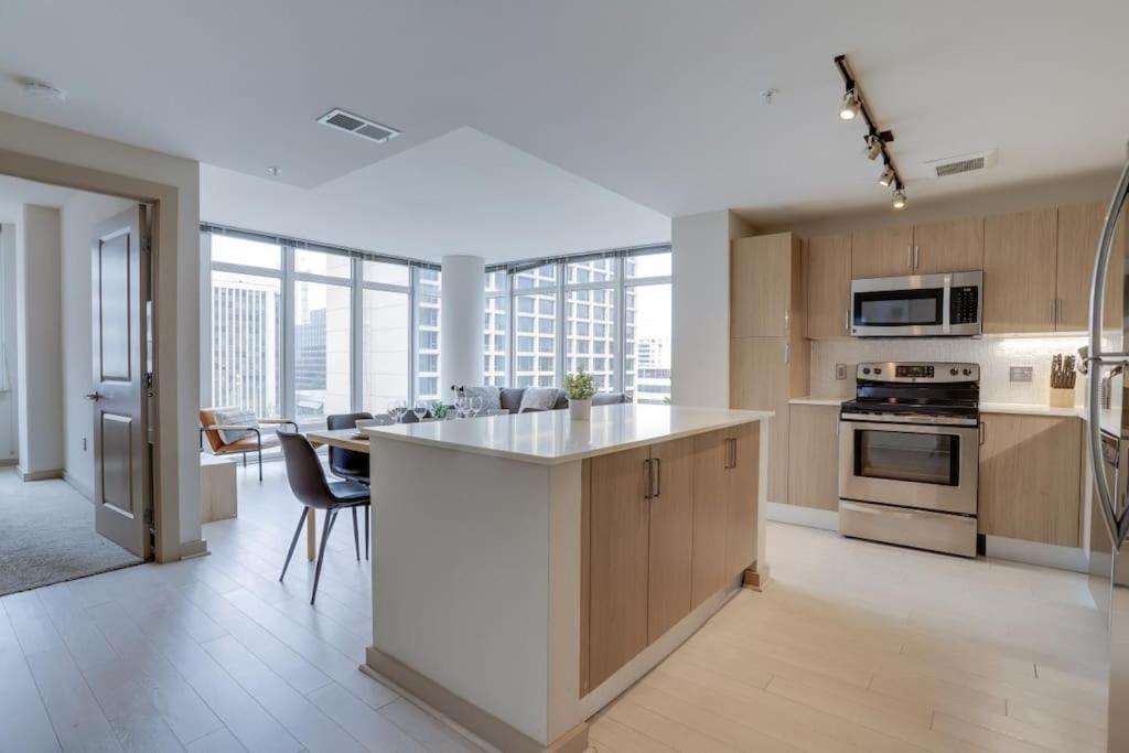 Wonderful 2Br Apartment At Crystal City 알링턴 외부 사진