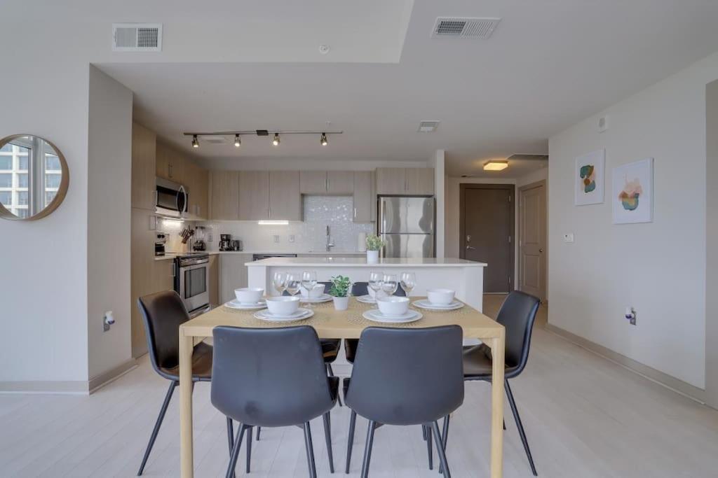 Wonderful 2Br Apartment At Crystal City 알링턴 외부 사진
