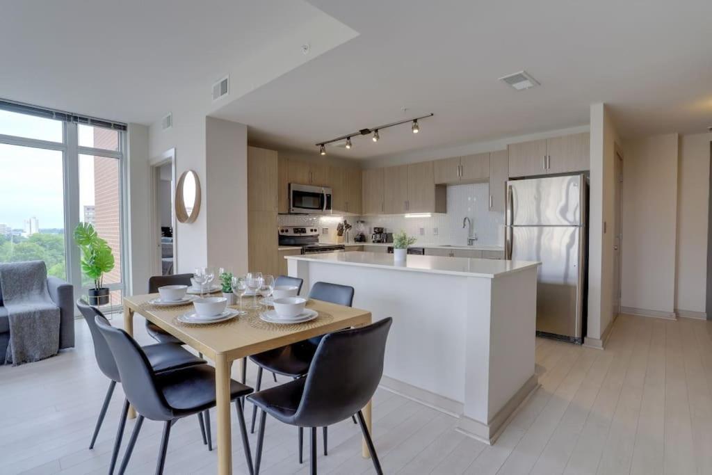 Wonderful 2Br Apartment At Crystal City 알링턴 외부 사진