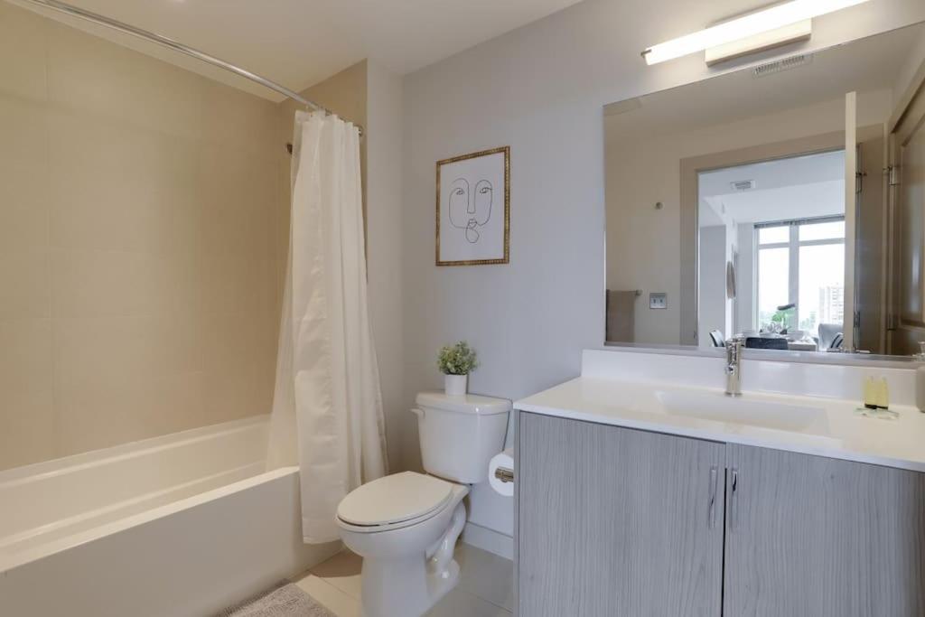 Wonderful 2Br Apartment At Crystal City 알링턴 외부 사진